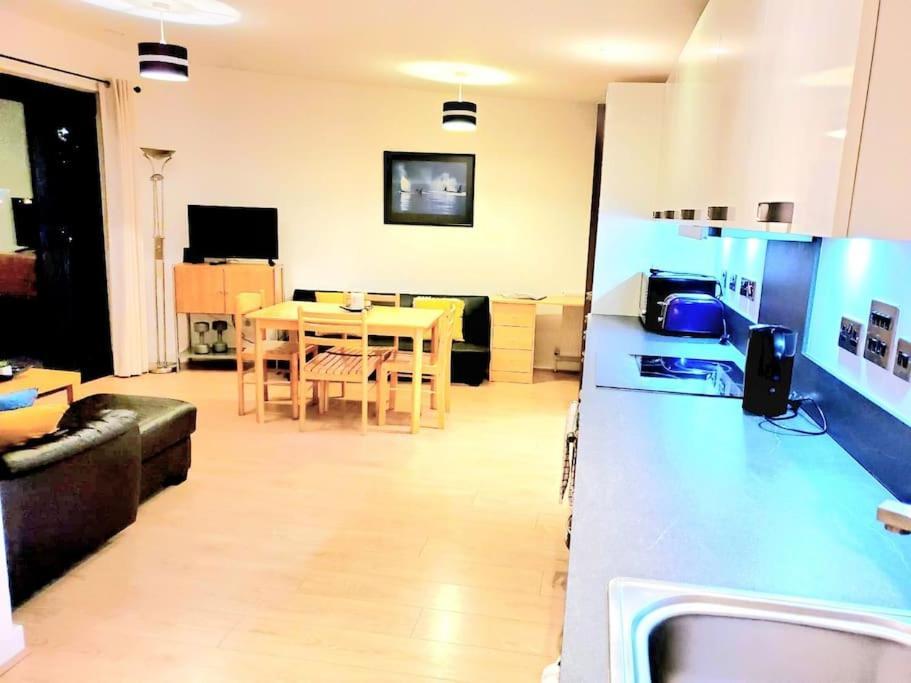 Battersea Power Station Suite 런던 외부 사진